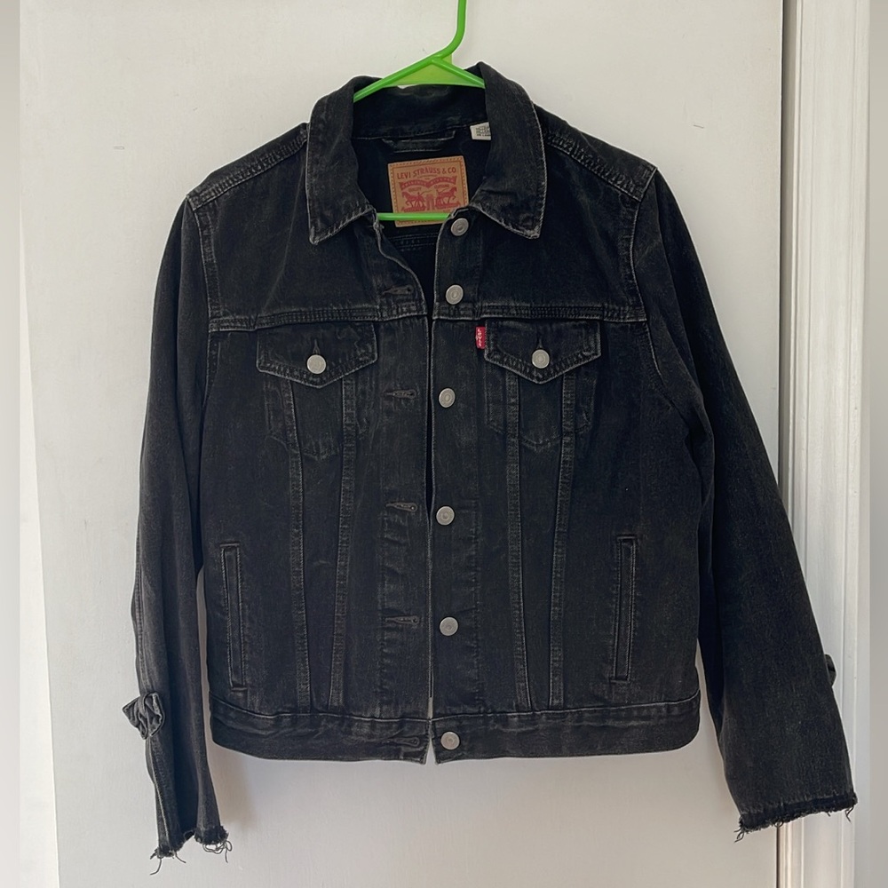 Levi's black denim jacket with bows XL